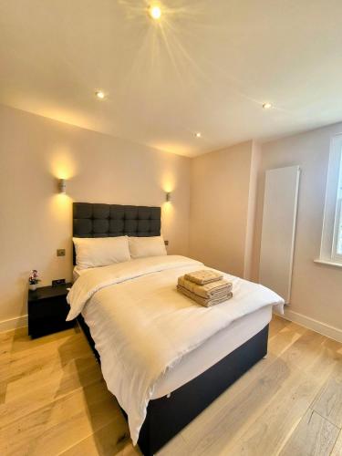 Stylish Three Bedroom Ensuite Duplex Apartment in West Hampstead, Londyn (zdjęcie 8)