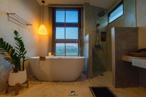 Bathroom, Mango House Studio -Pai in Mae Na Toeng