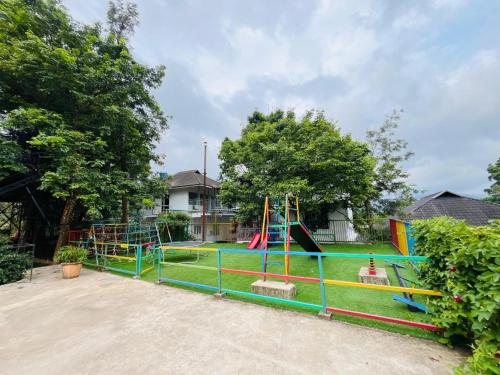 Buitenkant, Heaven Hills resorts in Chundale