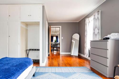 Historic Family Getaway, 5 Star Location, Royal Beds in Kansas City, USA