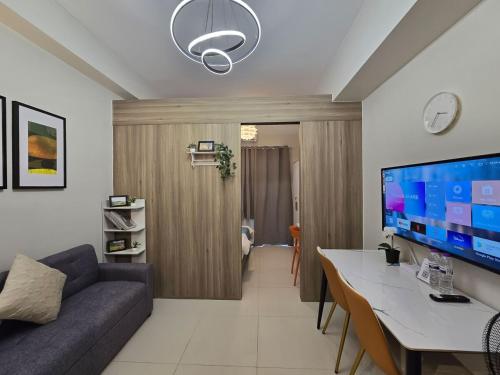 1BR Condotel with Balcony at FAME Residences #FM45-1, Manila