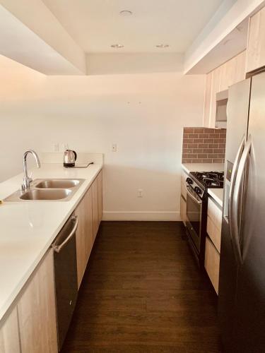 Western Lemon Grove near Hollywood Forever Cemetery