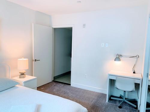 Western Lemon Grove near Hollywood Forever Cemetery