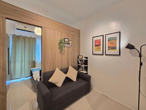 1BR Condotel with Balcony at FAME Residences #FM49-1, Manila