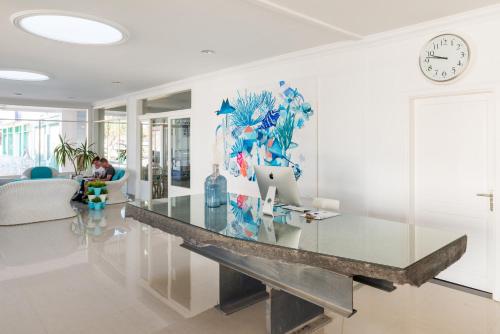 大堂, Neptuno Suites - Adults Only in 特吉塞海岸