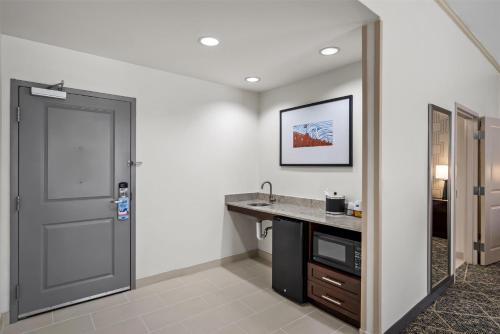Hampton Inn and Suites Trophy Club - Fort Worth North - image 12