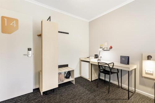 Nightcap at Findon Hotel, Adelaide (fotografie 6)
