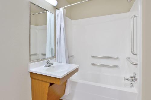 WoodSpring Suites Spartanburg Duncan - image 7