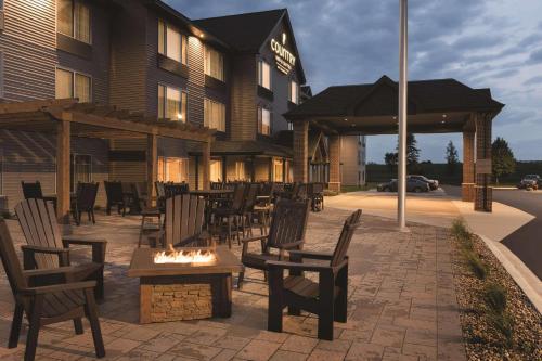 . Country Inn & Suites by Radisson, Mankato Hotel and Conference Center, MN