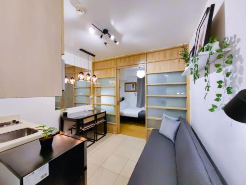 Citispace 1BR Condotel Suite at Ridgewood Towers Near BGC Airport #RW04B, Manila
