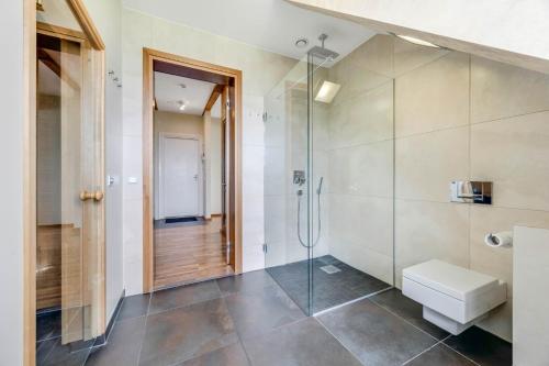 Stylish Old Town Apartment With Sauna, Tallinn (photo 8)