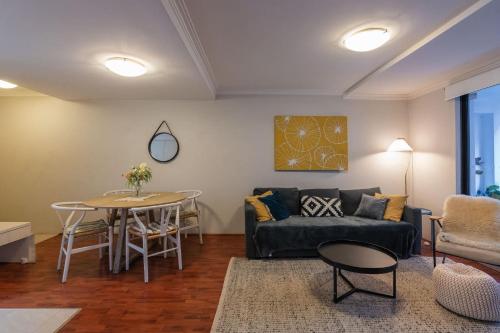 Chippendale Charmer in Ideal Location - main image