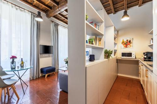 Superior Apartment int. 9 image 2