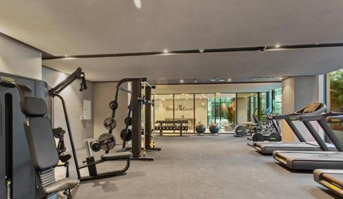 Modern Studio Near Burj Khalifa & Dubai Mall with Pool, Gym, Concierge & Parking, Dubaj (zdjęcie 9)