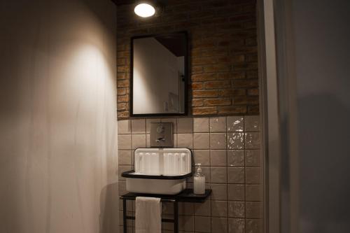 Double or Twin Room image 10