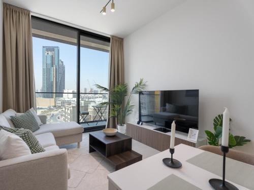 Luxe Escape - Stylish 1BR in Binghatti Venus-05 - image 11