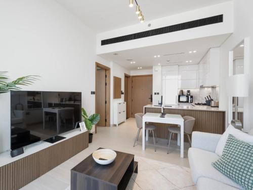 Luxe Escape - Stylish 1BR in Binghatti Venus-05 - image 3