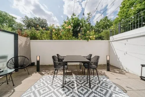 Homely Berlin - Huge Terrace, Modern, Quiet, Near Kudamm in Berlin, Deutschland