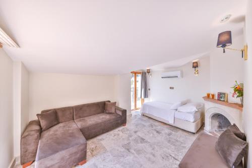 Suite with Sea View image 8