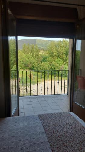 hostal Decerca Prádena 5