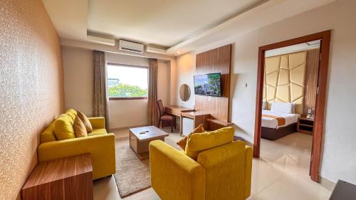 Lorin Dwangsa Solo Hotel in Laweyan