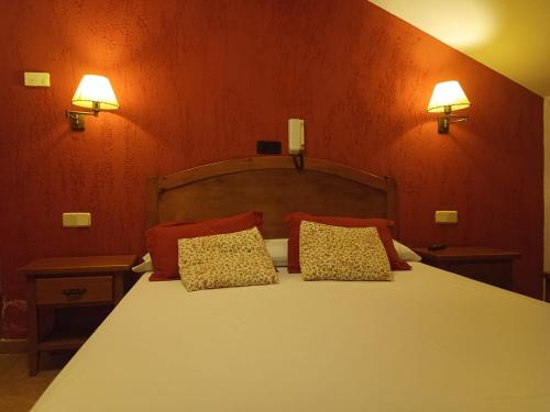 hostal Decerca Prádena Room Type - Comfort Triple Room