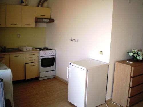 Etara 1 Apartment Complex - image 2