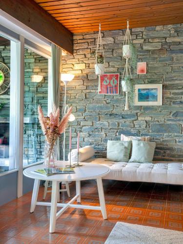 Gemütliche Ferienwohnung mit Terrasse und Seeblick in Velden am Wörthersee