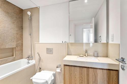 Silkhaus Superior 1BDR in New Tower Pool & Gym - image 9