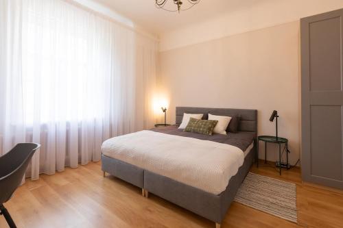 Modern 2BR Apartment in City Center Renovated in 2025, Рига