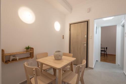 Fresh 2 bdrm Apt in Koukaki - image 6