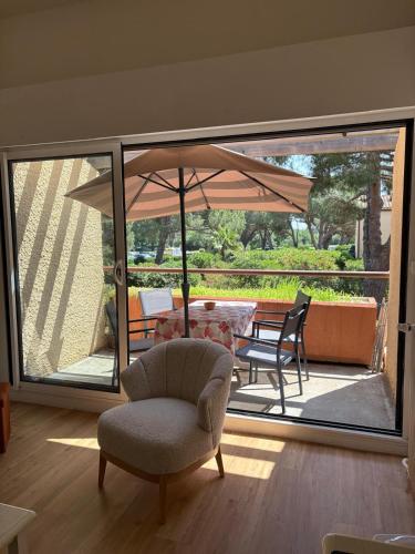 St Cyprien golf appart avec terrasse et piscine - Location saisonnière - Saint-Cyprien