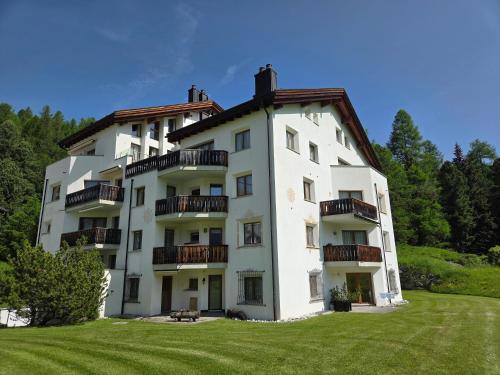Trais Tschiervs - image 10