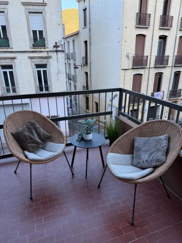 Studio tout équipé face aux thermes (Studio tout equipe face aux thermes) in Arles-sur-Tech