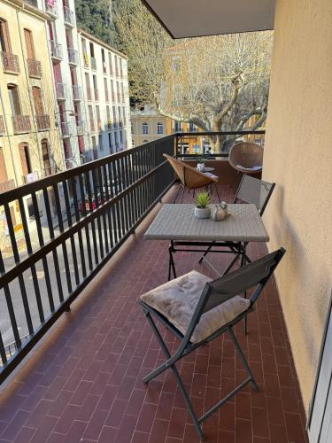 Studio tout équipé face aux thermes (Studio tout equipe face aux thermes) in Arles-sur-Tech