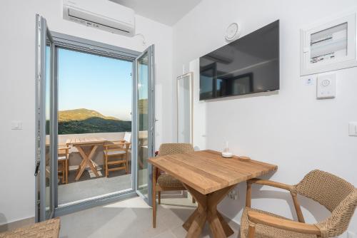 Skats, Comodo Studios in Livadi (Cythera)