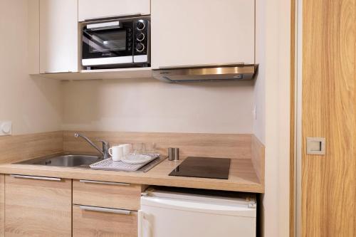 Lou Paradou - image 7