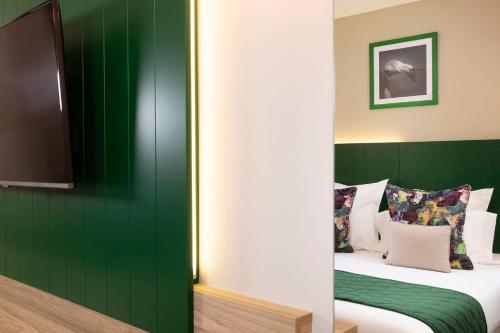 2 twin beds