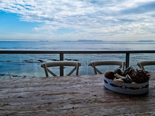 PENTHOUSE Luxury Apartment Amazing Sea Views CAPE TOWN – khách sạn tại Helderberg