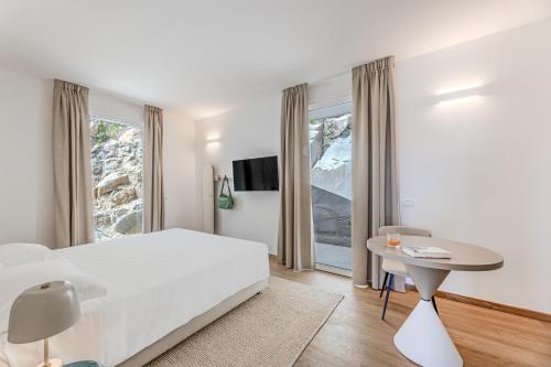 2 bedrooms, 3 beds