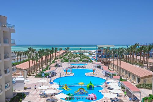 Vedere, Riviera Aqua Park Resort in Al Ahyaa
