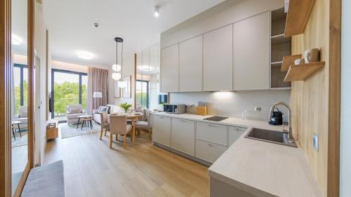 kuhinja, Omega Lake, Sun & Snow in Olsztyn