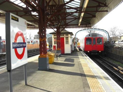 Prime Location! Cozy Stay by Riverside,Tube, Shops, London (photo 8)