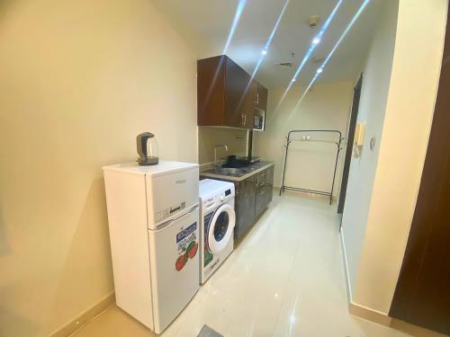 Studio Apartment Near Deira City Centre Mall and Metro with Gym and Pool, Дубай (фото 6)