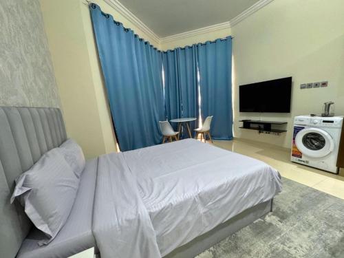 Studio Apartment Near Deira City Centre Mall and Metro with Gym and Pool, Дубай (фото 3)