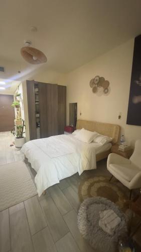 Eazy 119 in Madinat Zayid