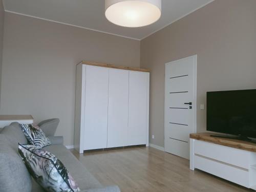 Apartament z Widokiem, wygodny Apartament z sypialnią, kuchnią i salonem, 47m2, bezpłatny garaż, Breslau (Foto 10)