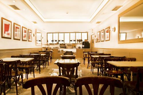 Ételek és italok, Hotel Los Condes near Cerralbo Múzeum