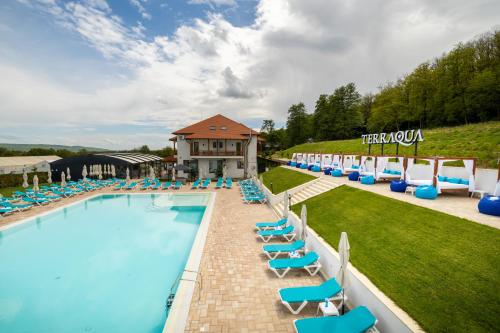 Domeniul Terraqua, Pitesti