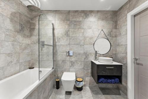 Spacious Leeds Apartment - Free Parking, Leeds (foto 8)